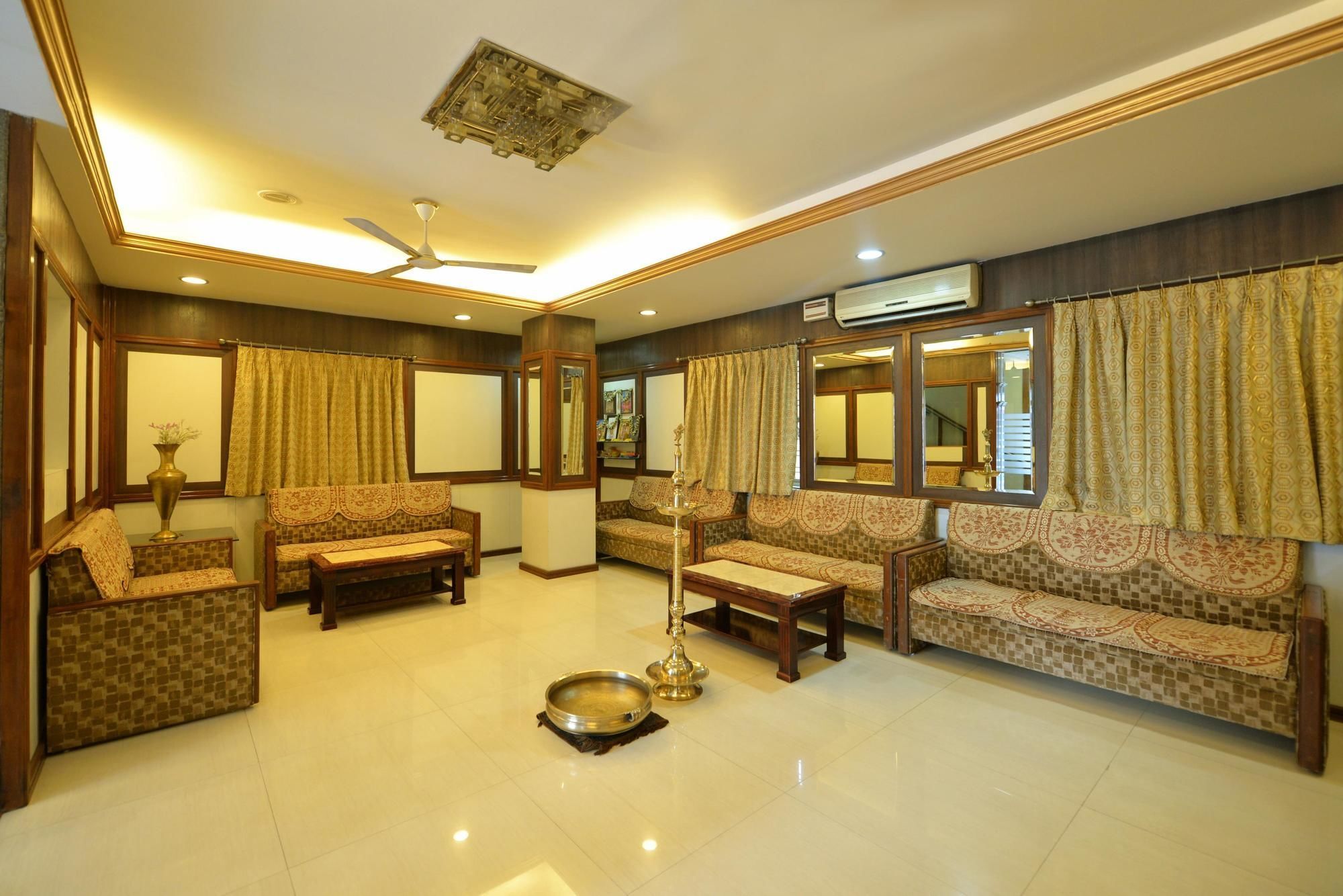 Hotel O Surya Residency Hyderabad Luaran gambar